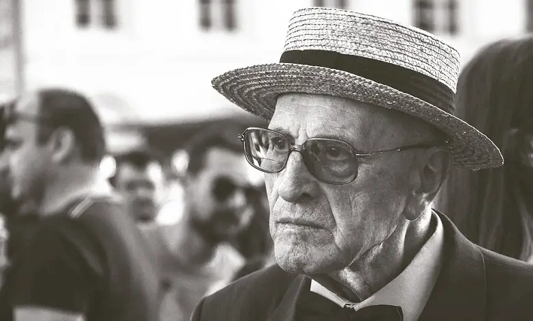 Rêver de son père qui est déjà mort signification 💤